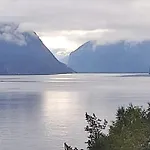 Four Bedroom House With Fjord Views Stranda (More og Romsdal)